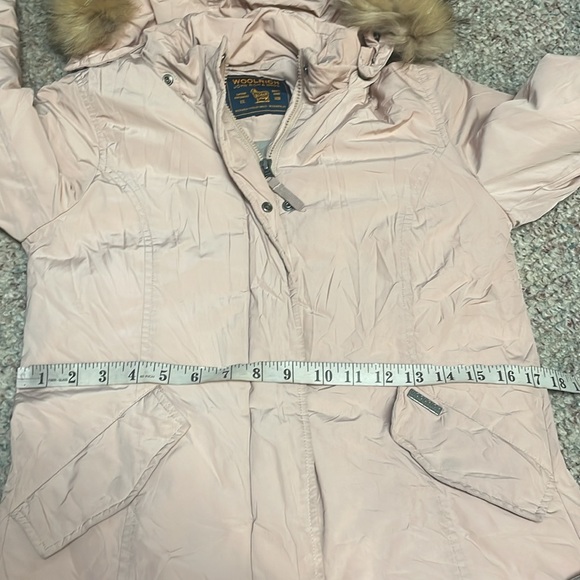Woolrich downfilled parka with real fur hood trim - Picture 5 of 13